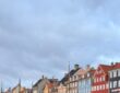 Copenhague es una ciudad que se descubre con calma, casi sin darse cuenta. Entre canales tranquilos, barrios creativos y una cultura urbana muy cuidada, la capital danesa ofrece una experiencia equilibrada